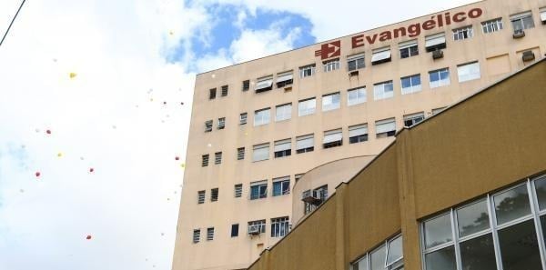 Prefeitura de Curitiba firma contrato com Hospital Evangélico