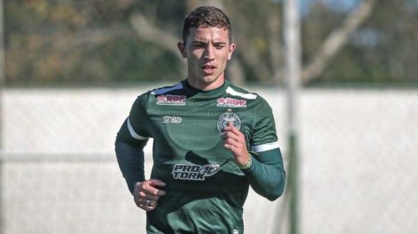 Nathan Fogaça em treino do Coritiba