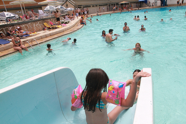 Sede do Paraná à venda reforça o 'fim das piscinas'. Lembre clubes