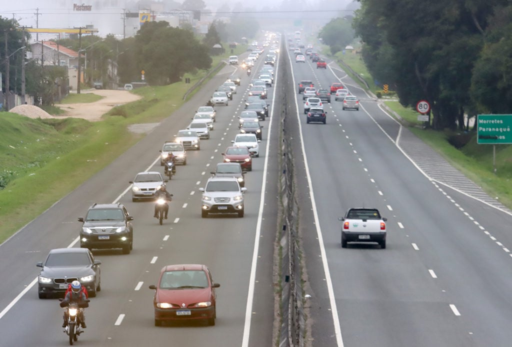 BR-277 entre Curitiba e Litoral receberá 175 mil veículos no feriadão