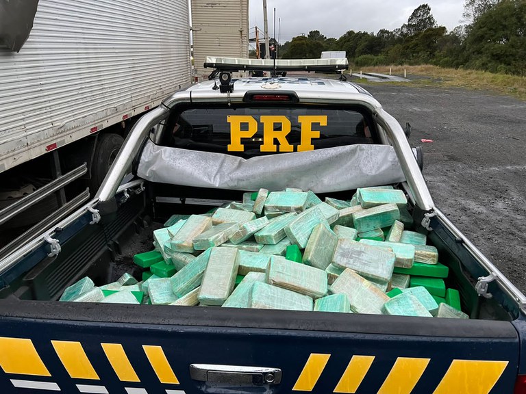 Polícia apreende quase meia tonelada de cocaína e pastabase na Grande