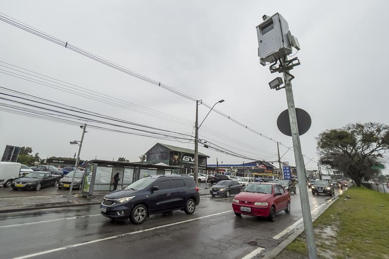 Curitiba teste des équipements qui détectent le bruit excessif de la circulation