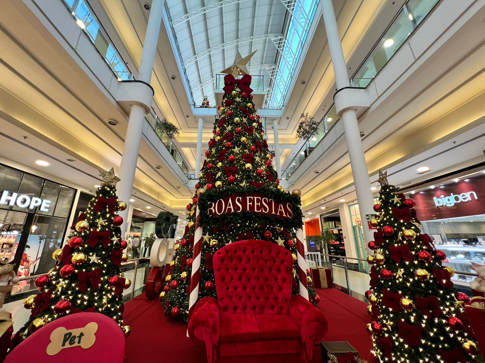 Curitiba já tem shopping com decoração de Natal - Bem Paraná