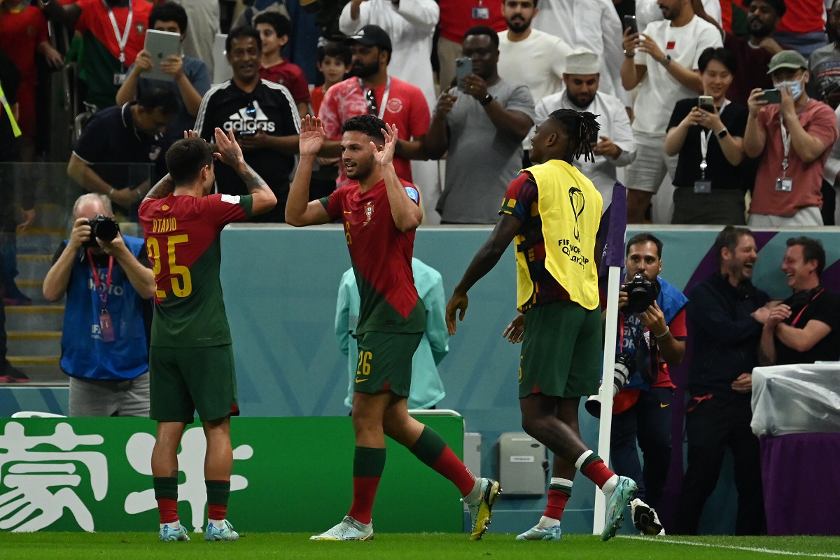 Copa do Mundo: Em show de Gonçalo Ramos, Portugal massacra Suíça e