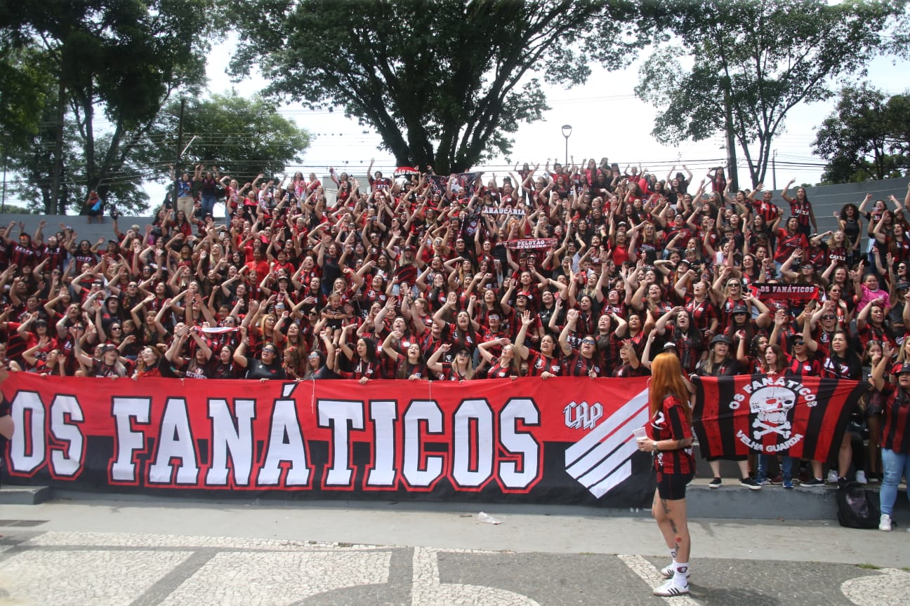 Boa tarde! 👍 #athletico #athleticoparanaense #torcedoras #bonitas