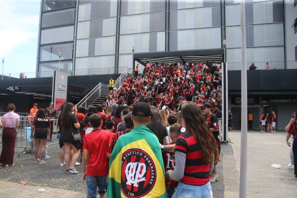 Boa tarde! 👍 #athletico #athleticoparanaense #torcedoras #bonitas