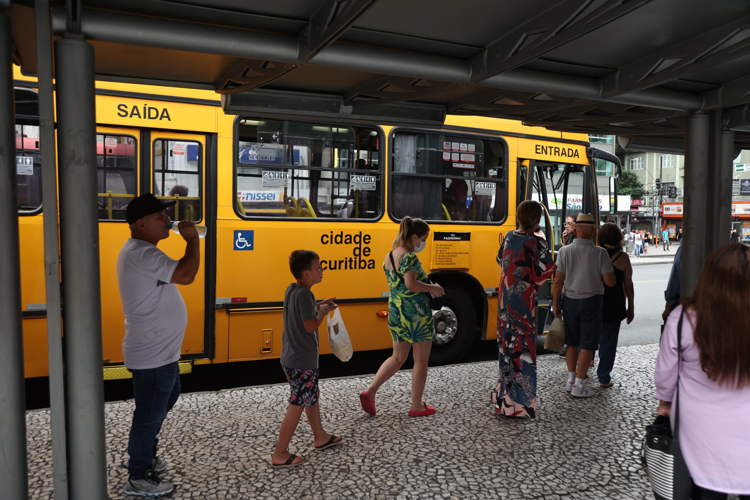 Parada de caminhão Banco de fotos, imagens, tudo isento de