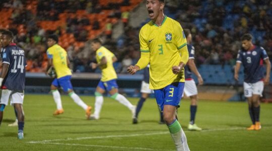 O zagueiro Jean Pedroso do Coritiba