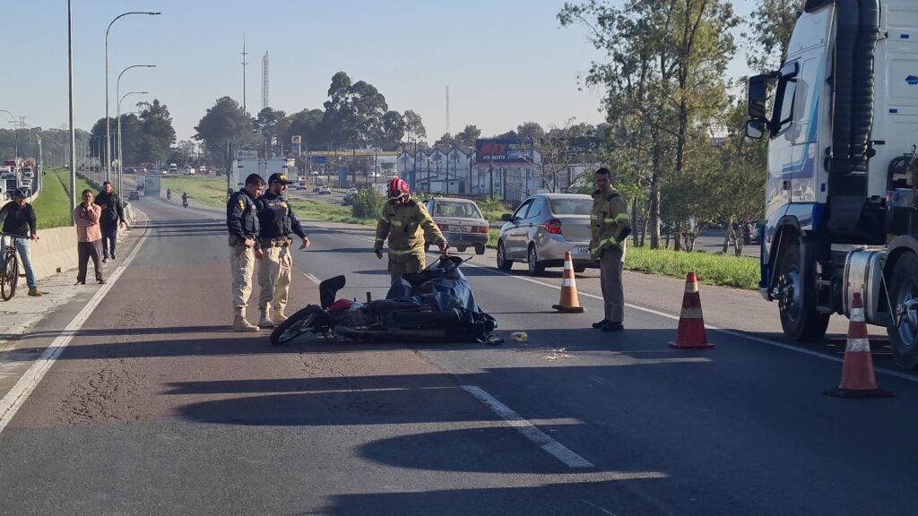 Acidente na BR-277: motociclista morre após bater em caminhão - Massa News