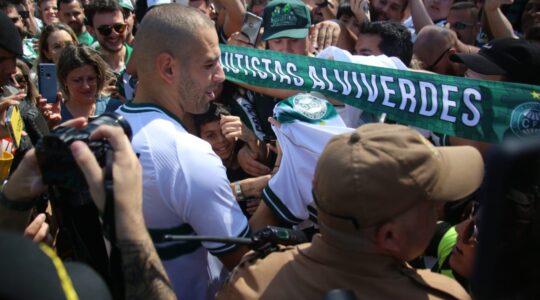 Islam Slimani no Coritiba