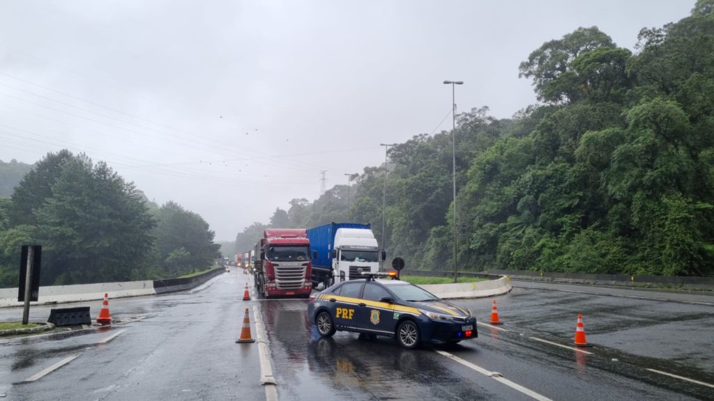 Posto da PRF em Tijucas dos Sul, no Paraná, na BR-376 (PRF-PR)