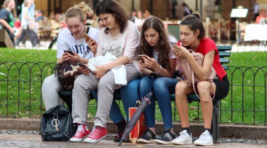 Falta do celular durante Enem pode comprometer desempenho nas provas