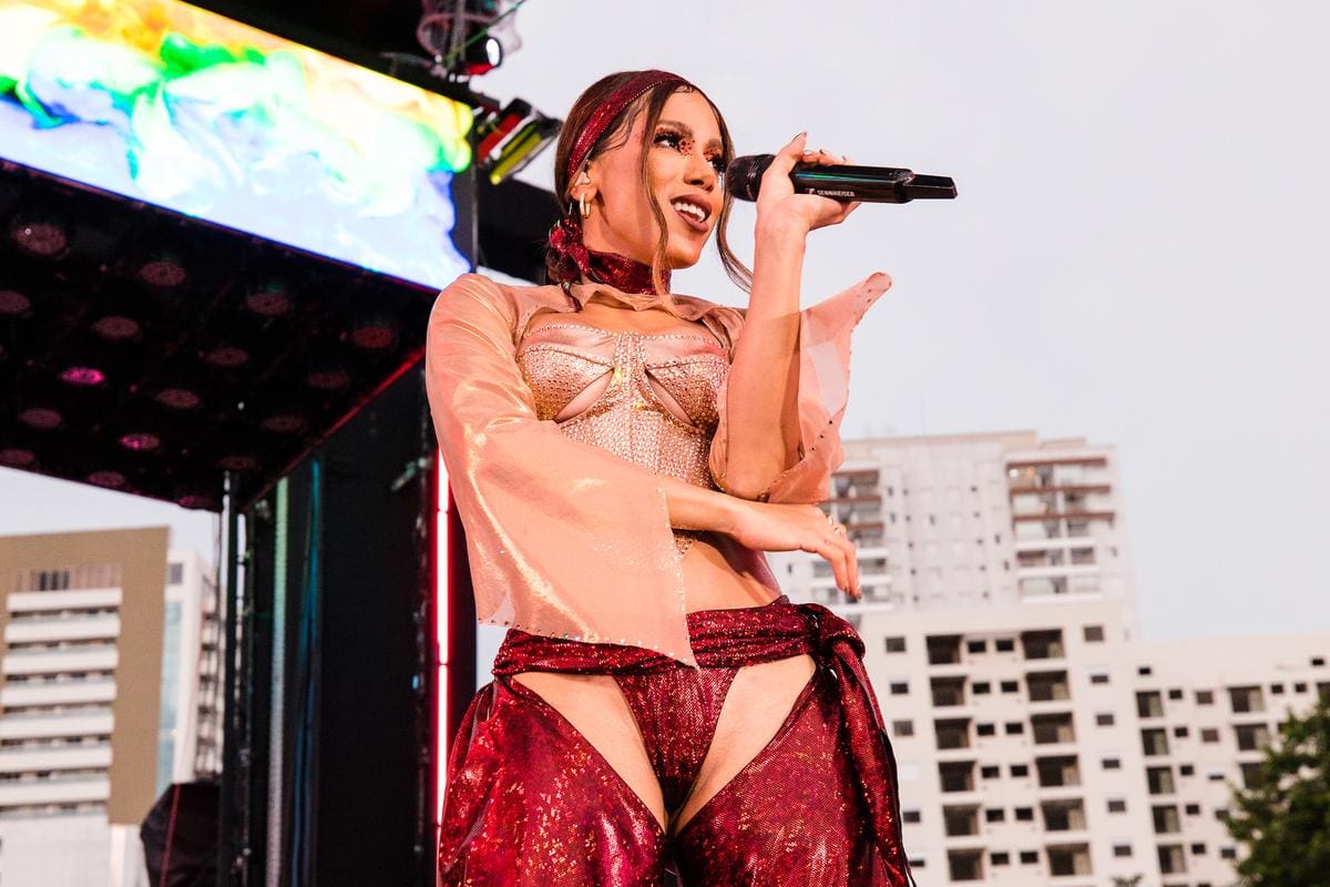 ensaios-da-anitta