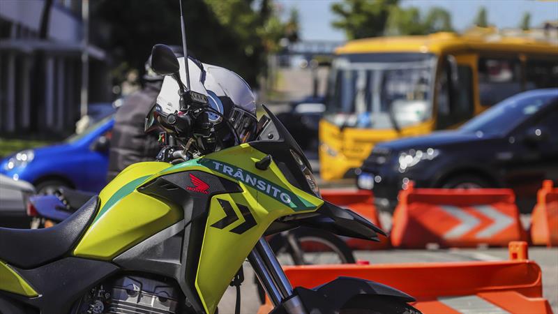 Ruas de Curitiba são bloqueadas e linhas de ônibus são desviadas para  corrida de rua neste domingo (1º), Trânsito PR