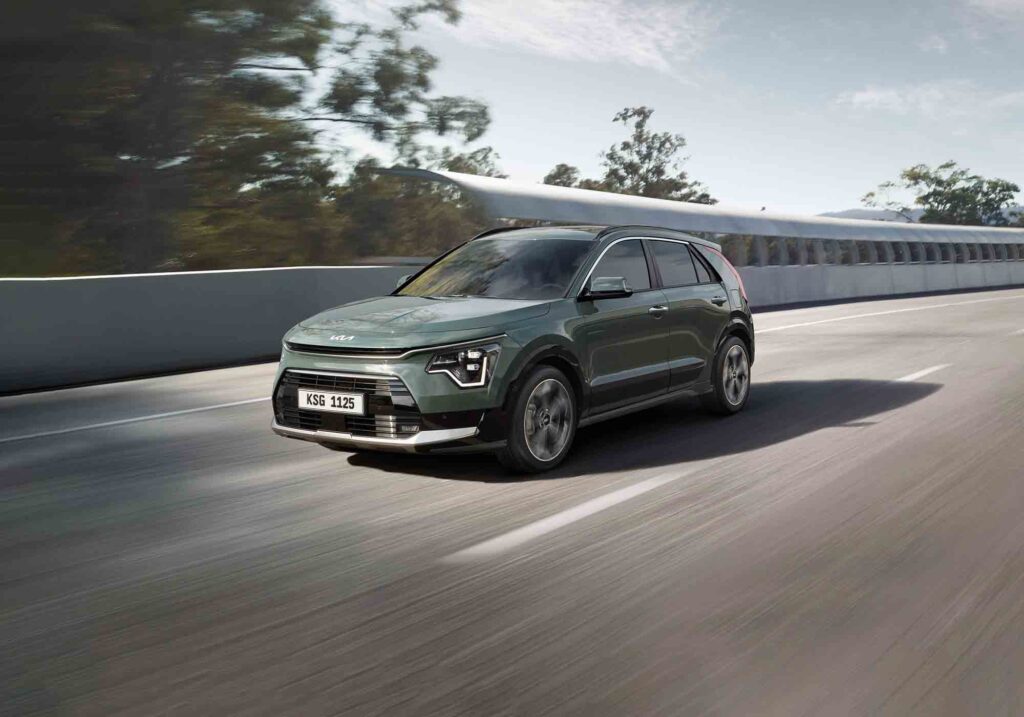 kia-niro-estrada-frente_bx