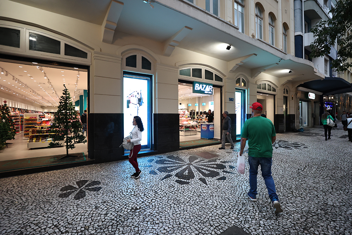 COMERCIO