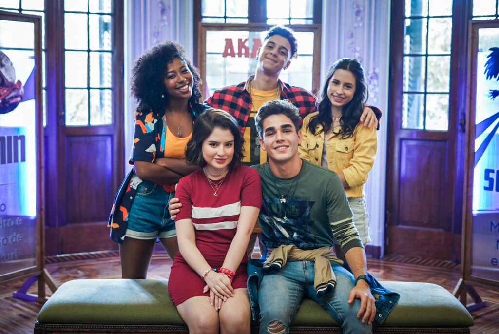 Carol Roberto, Theo Salomão, Bianca Paiva (em cima), Sophia Valverde e Xande Valois (embaixo) _ Créditos_ Laura Campanella