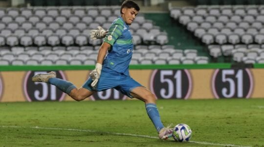 O goleiro Pedro Morisco, do Coritiba
