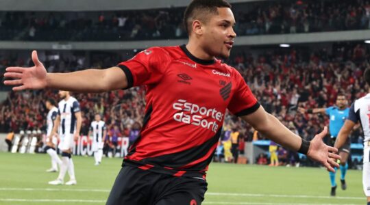 Vitor Roque