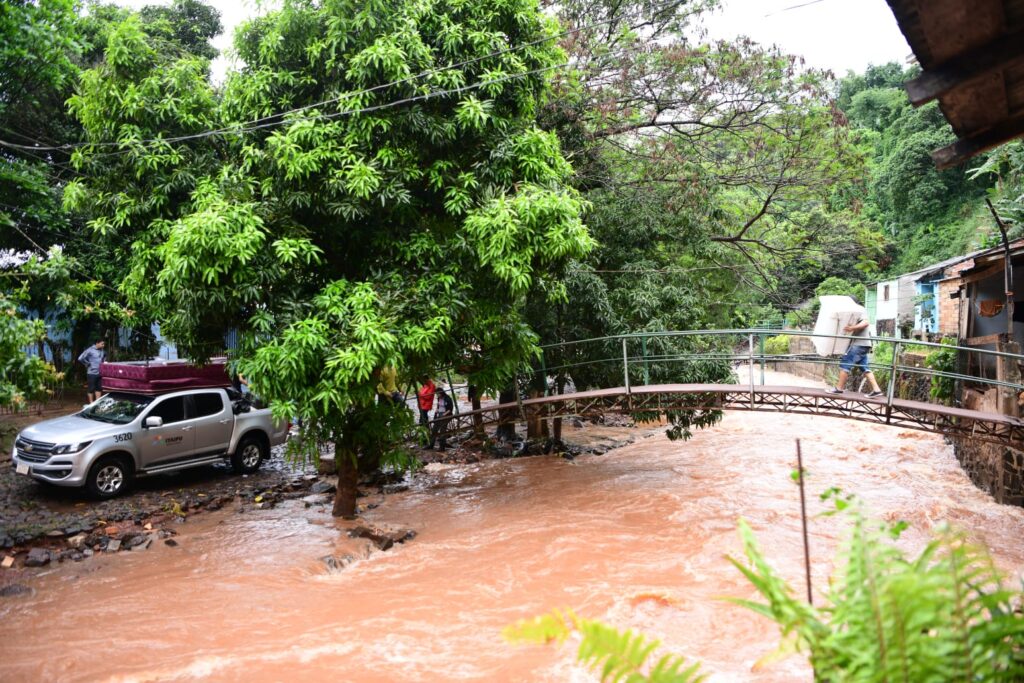 itaipu cheias