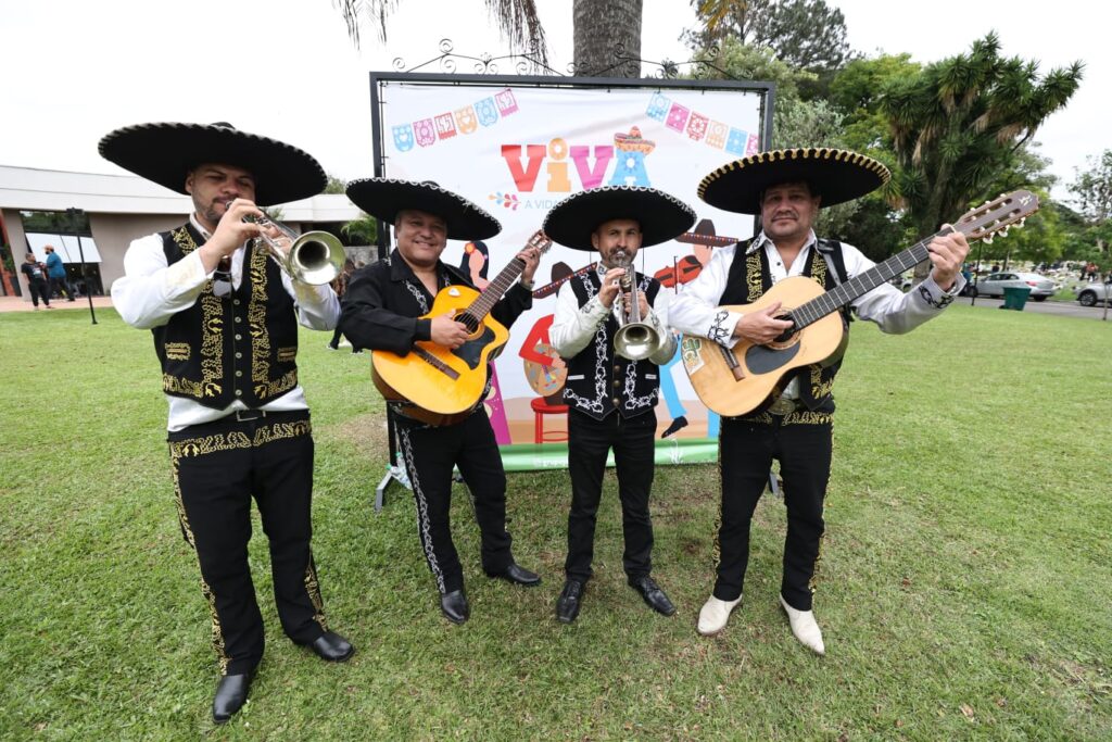 mariachis cemiterio jardim da saudade