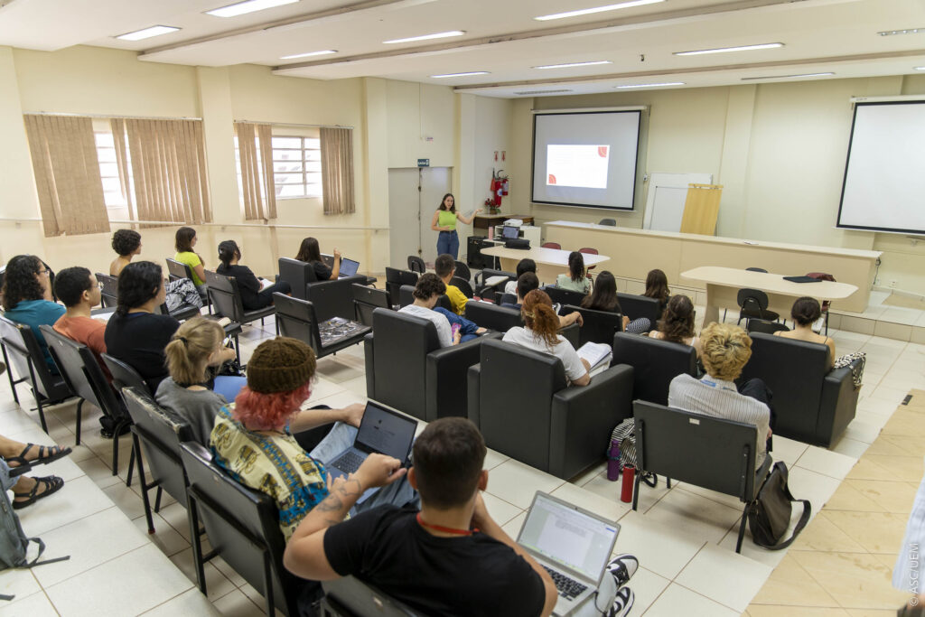 uel uem melhores do pais