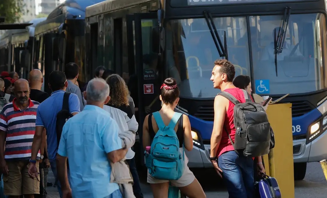 Bus