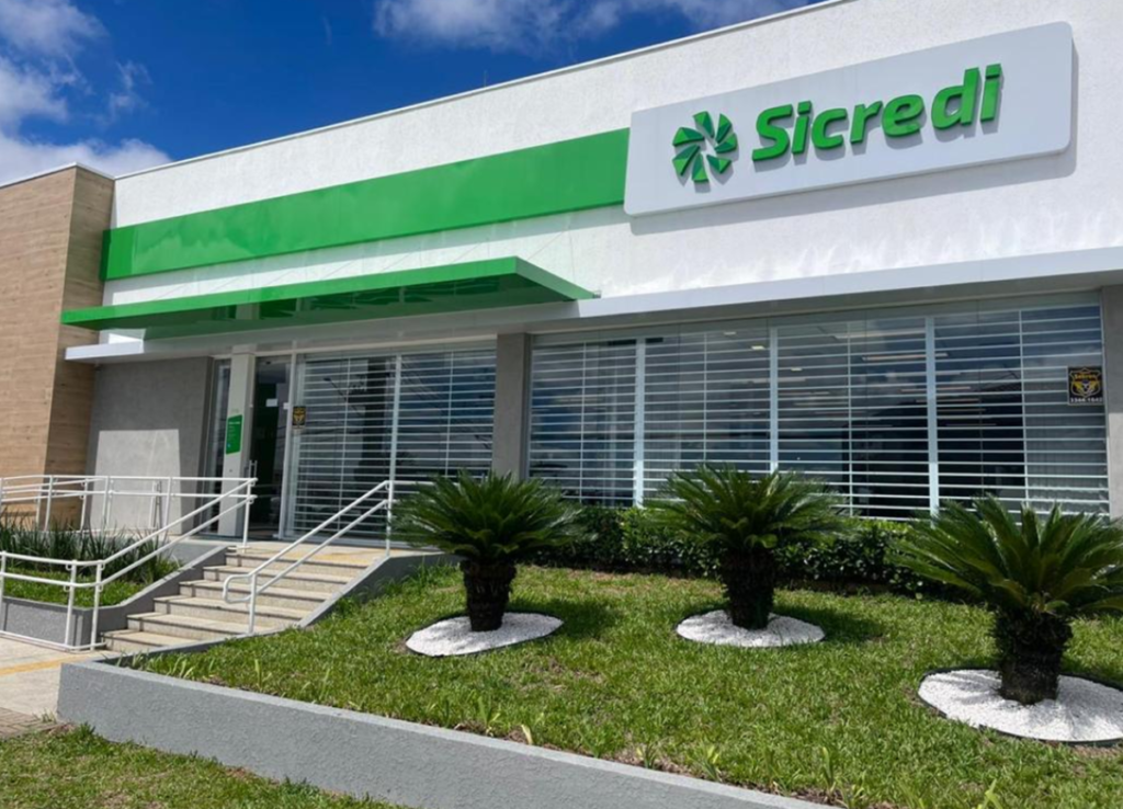 Cooperativas são alternativas aos bancos e podem render dinheiro; conheça mais