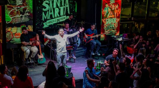 Musica ao vivo no Santa Marta Bar – foto Aline Feliz