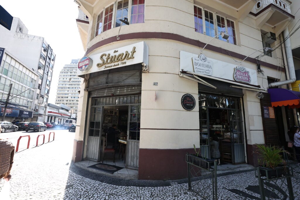 NEW: Conheça o Continental Studio, novo bar 'secreto' de Curitiba