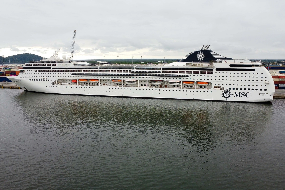 navio de cruzeiro lirica paranagua