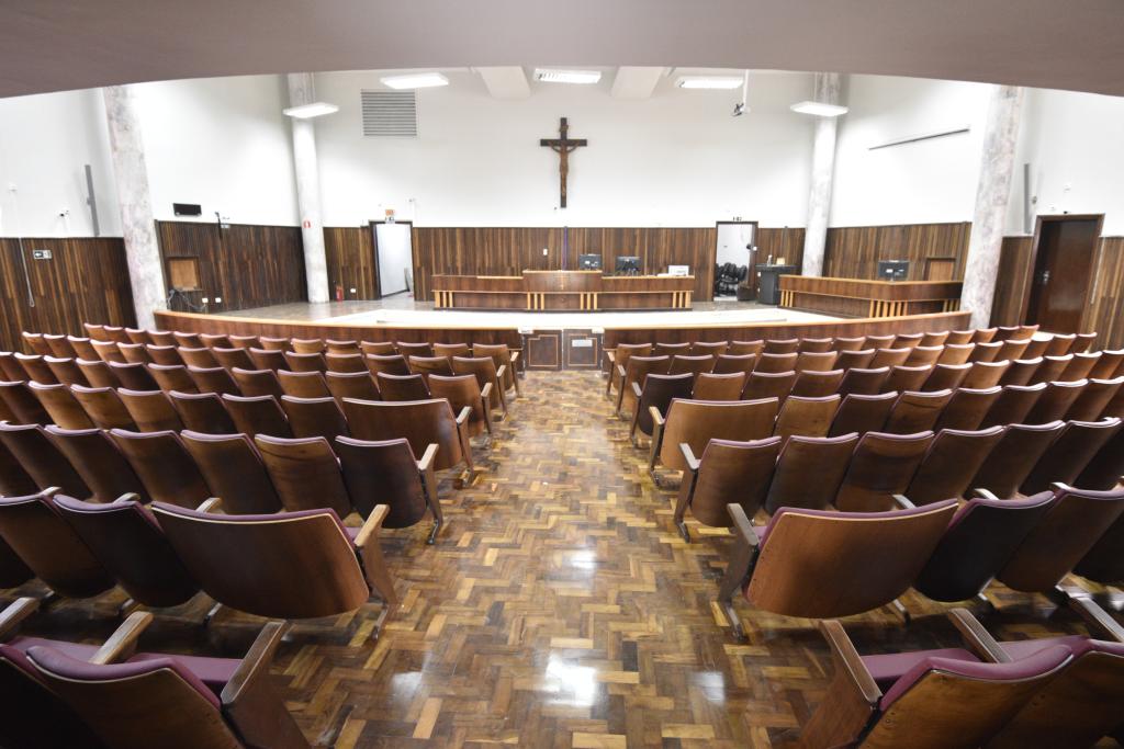 tribunal do juri curitiba