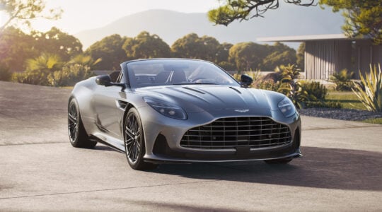 432722_1091761__r_aston_martin_db12_volante_3