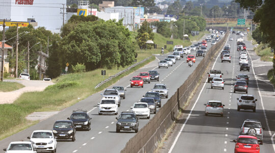 MOVIMENTO DA BR 277 ESTRADA