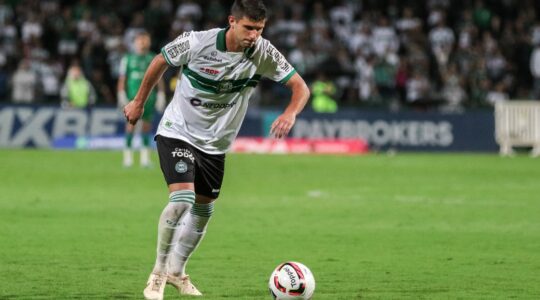 Kuscevic pelo Coritiba