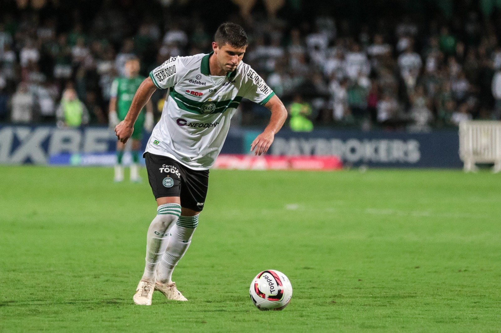 Kuscevic pelo Coritiba