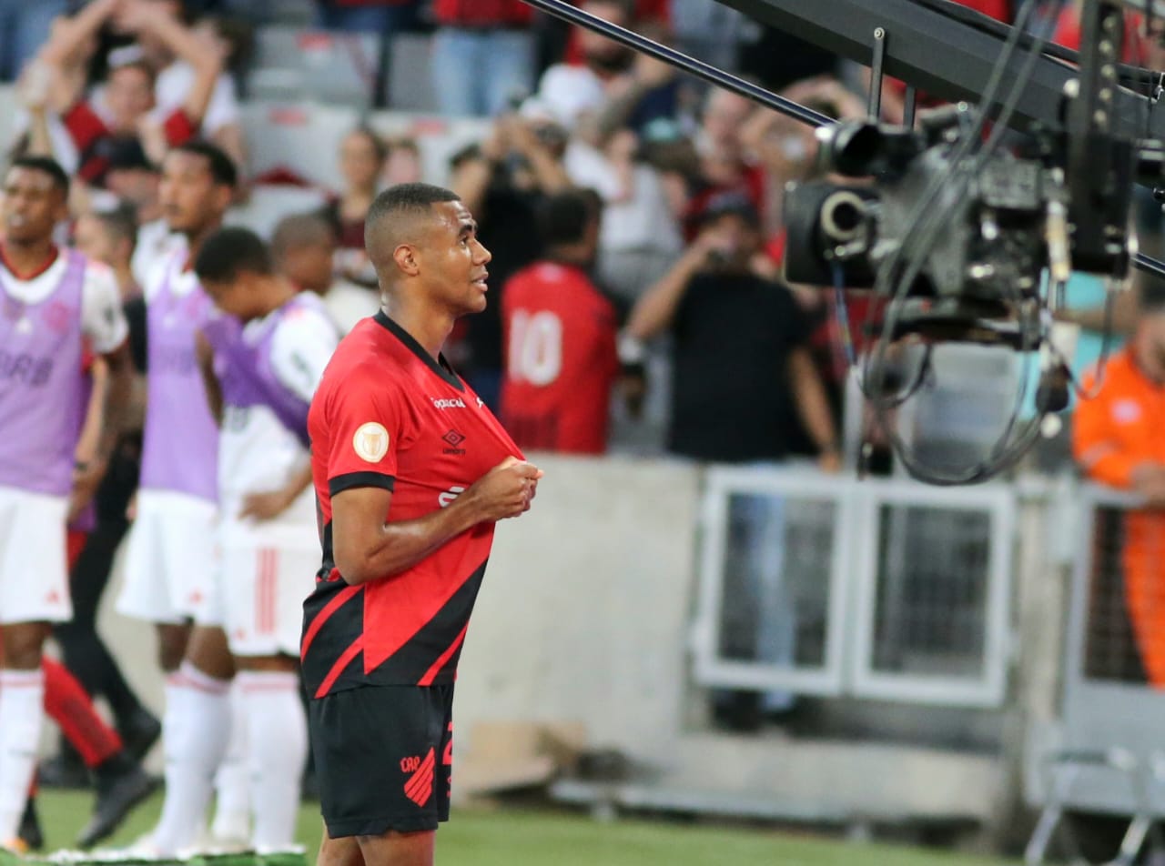 Erick do Athletico