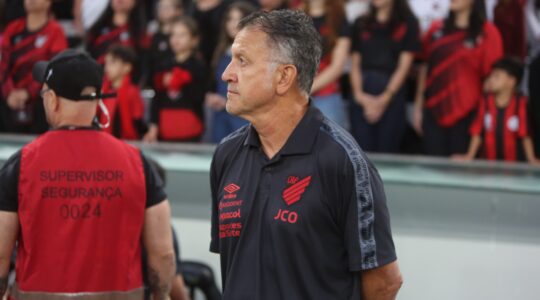Juan Carlos Osorio, do Athletico, na Arena