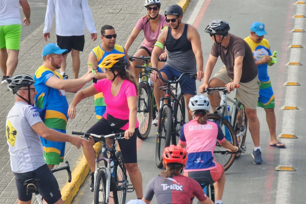 Passeio ciclístico é opção de exercício e lazer em Guaratuba