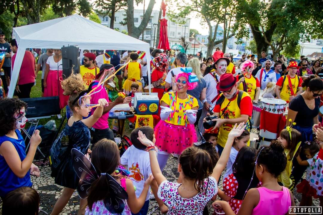 garibaldis e sacis pre carnaval infantil