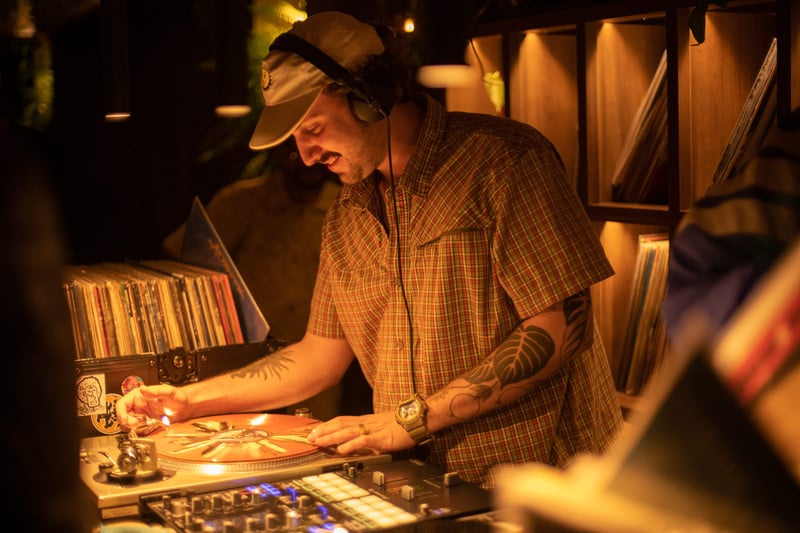 listening bar