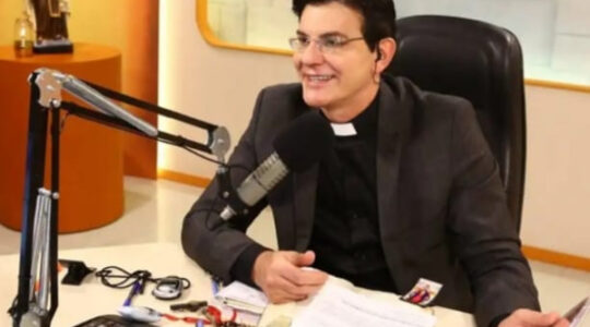 padre reginaldo manzotti