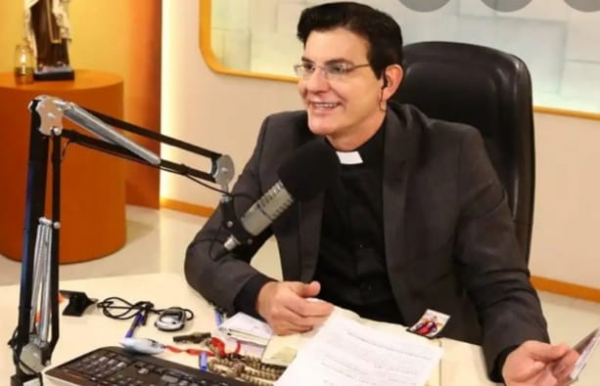 padre reginaldo manzotti