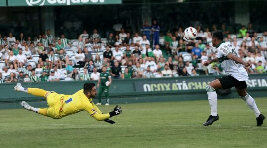 O goleiro Gabriel Leite