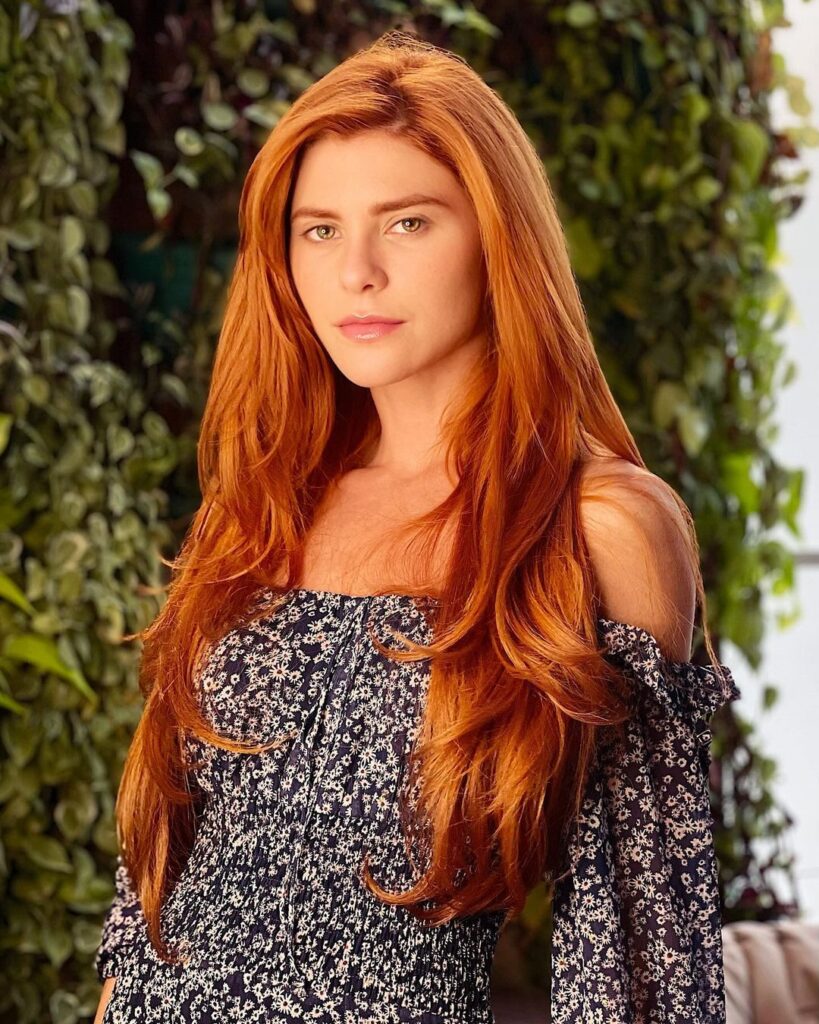 Julianne Trevisol (3)