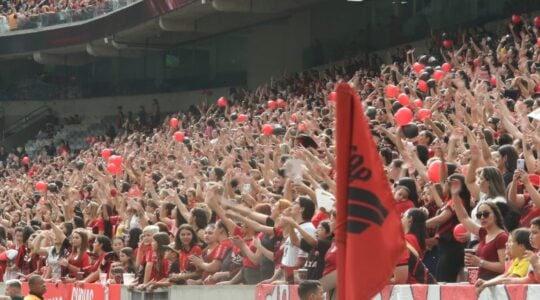 Torcida do Athletico na Arena