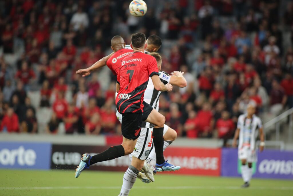 Di Yorio, em Athletico x Operário