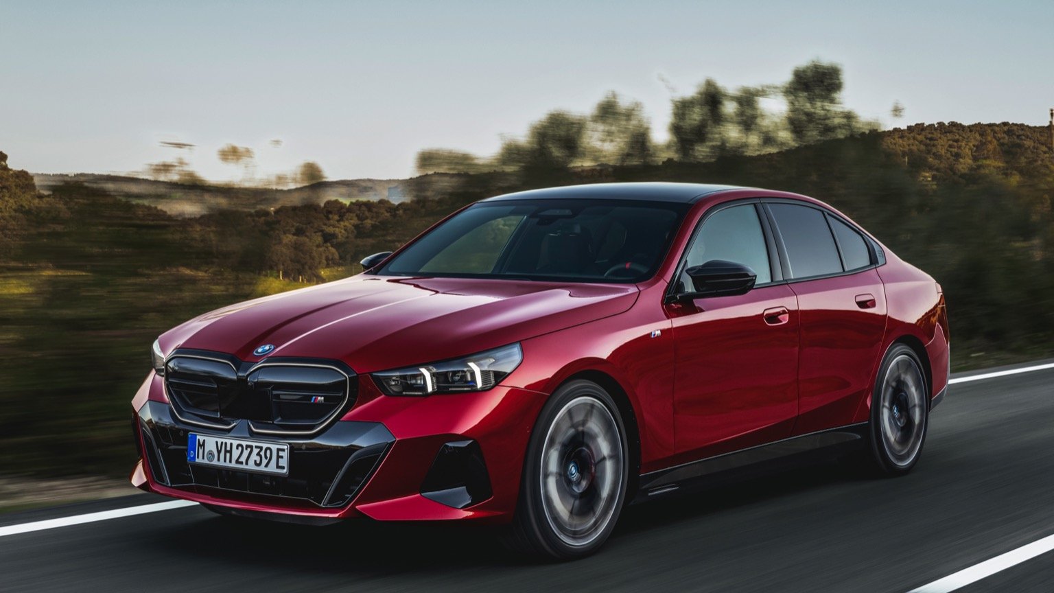 novo-bmw-serie-5-01.jpg__1536.0x864.0_q85_subsampling-2