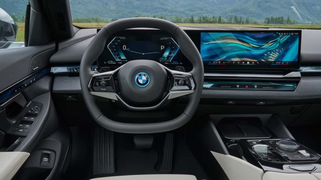 novo-bmw-serie-5-04.jpg__1920.0x1080.0_q85_subsampling-2