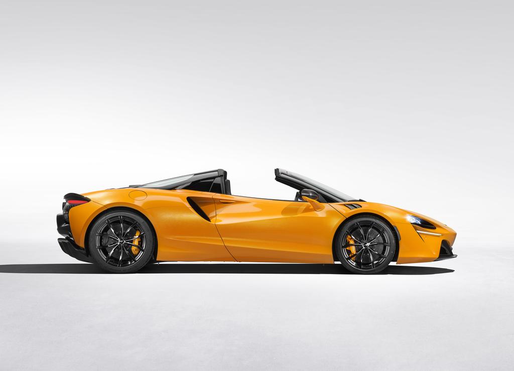 434951_1098038_15907_mclarenarturaspider_web_